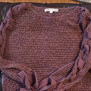 Jolt sweater